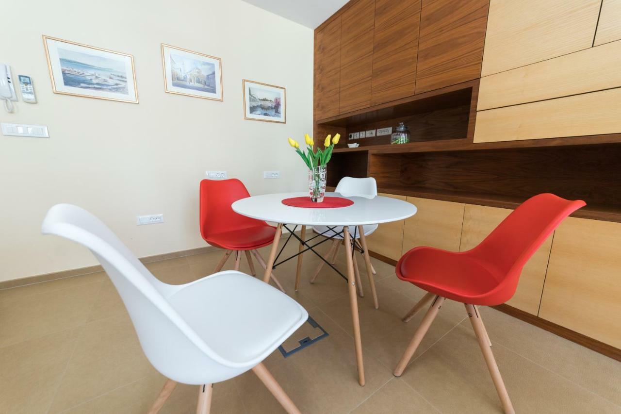 Apartment Main Street Задар Экстерьер фото
